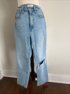 A&F High-Rise Ankle Straight Ultra High Rise Jeans